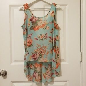 Mint and floral top with v-cut back and tie!